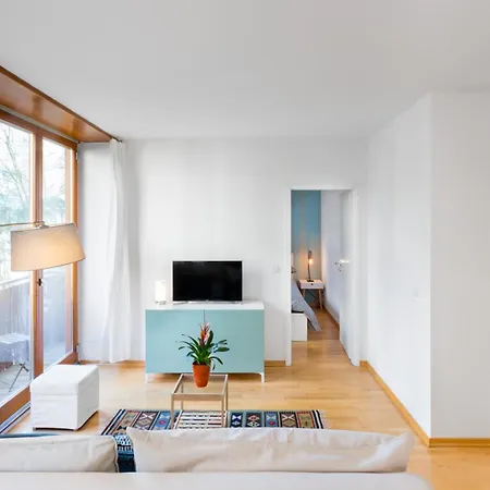 Thezion, Lovely 1 Bedroom Up To 3 *