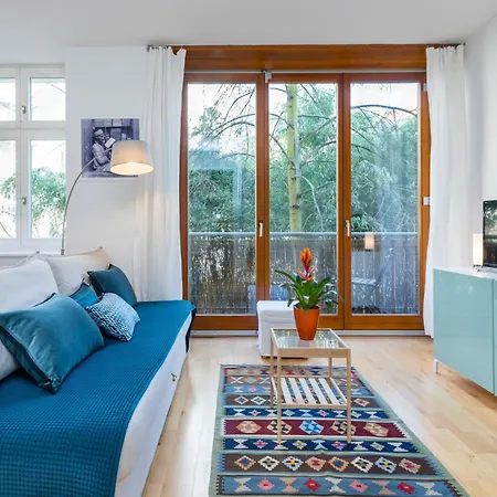 Thezion, Lovely 1 Bedroom Up To 3 *