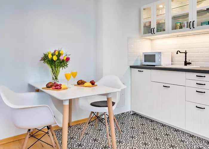 Apartamento Thezion, Lovely 1 Bedroom Up To 3 Berlim