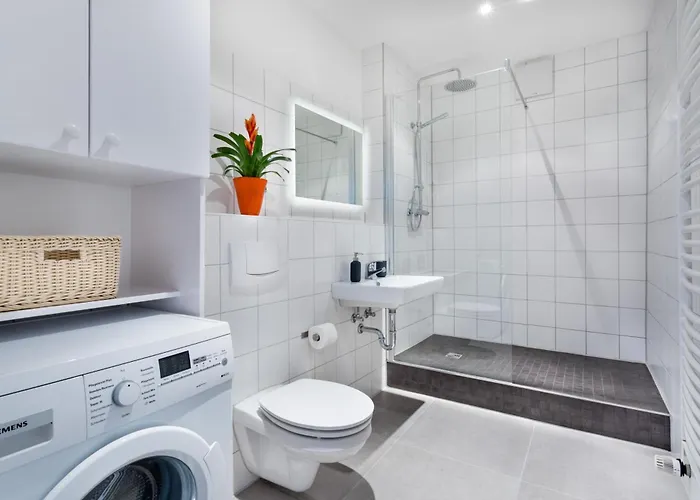 Thezion, Lovely 1 Bedroom Up To 3 Βερολίνο