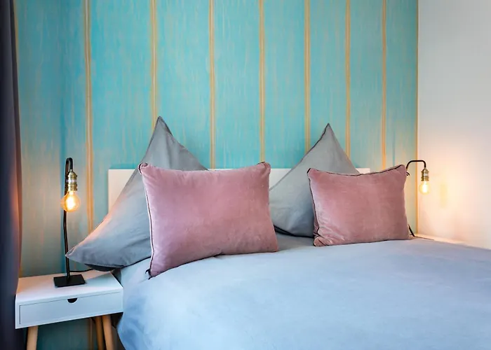 Thezion, Lovely 1 Bedroom Up To 3 * Βερολίνο