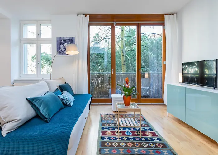 Thezion, Lovely 1 Bedroom Up To 3 *