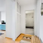 Thezion, Lovely 1 Bedroom Up To 3 Berlín