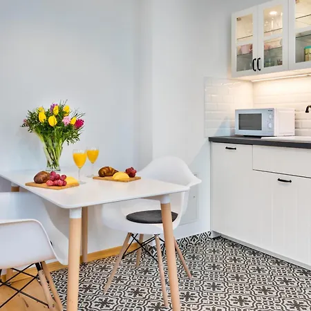 Apartamento Thezion, Lovely 1 Bedroom Up To 3 Berlín